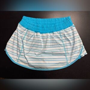 Lululemon Run: Speed Skirt - Size 8 (Rare Blue & White Stripe / Aqua